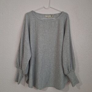 NWT MAX STUDIO LONDON Gray Relaxed Bishop Sleeve Top